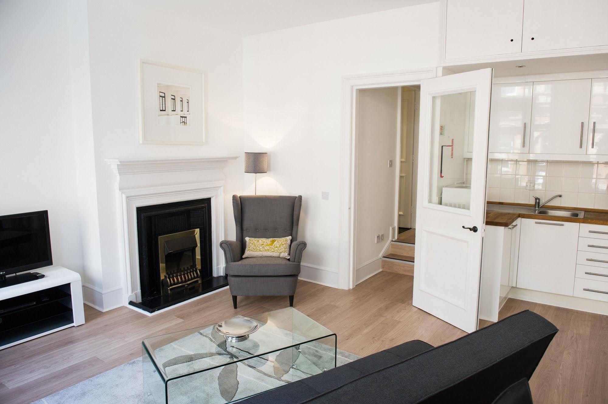 West End One Apartments Londen Buitenkant foto
