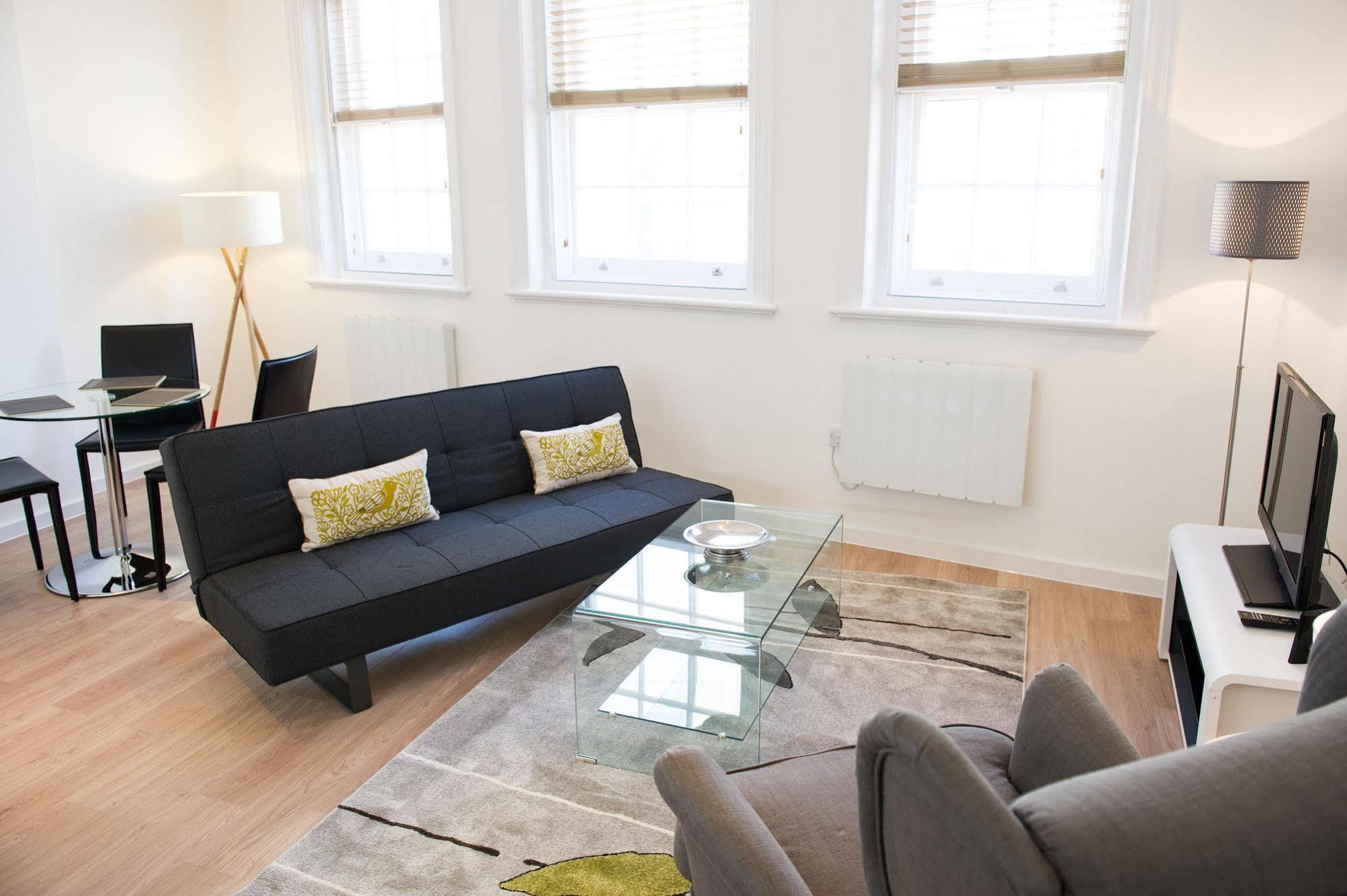 West End One Apartments Londen Buitenkant foto